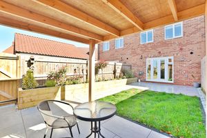 Photo 7- click for photo gallery